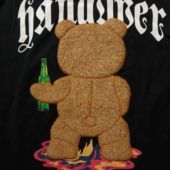 New Fifth Loop Black Shirt with A Wool Embroidered Bear Short Sleeve T-Shirt L - Picture 2 of 5